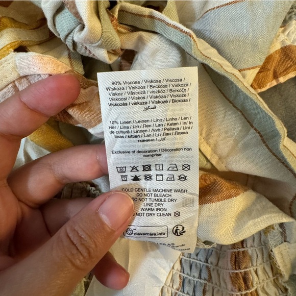 ONLY Striped Crop Top in Earthy Hues

#1262 - Picture 4 of 7